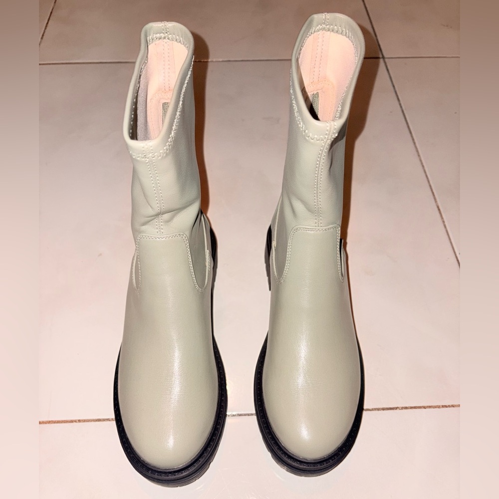 ZBY Women's Light Olive Green Chelsea Boots